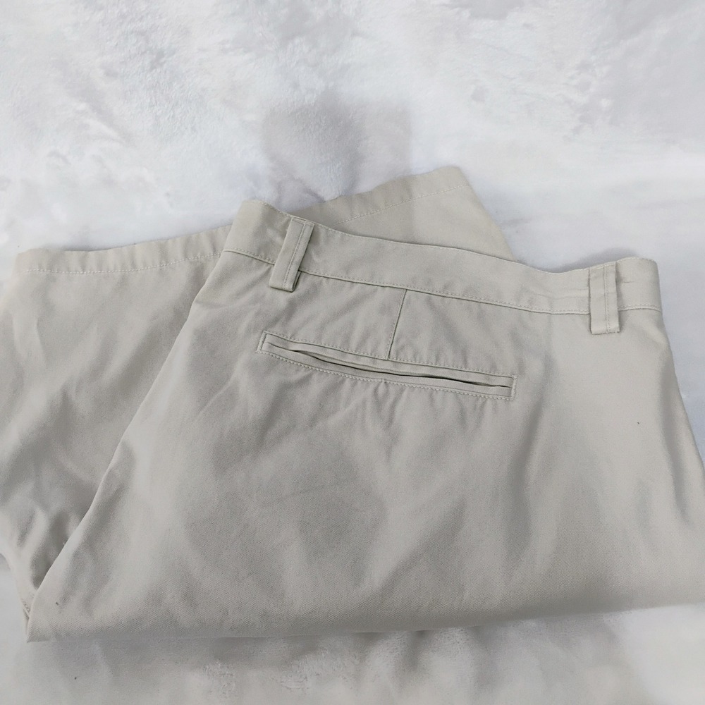 Cutter & Buck Mens 46 Big Khaki Chino Shorts Tan Cotton Flat Front Golf Casual Z